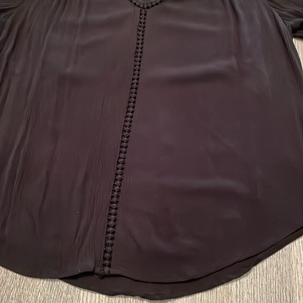 Women’s top - Picture 2 of 9